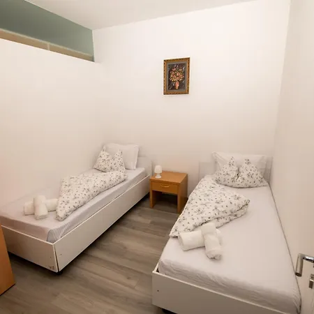 Imperial Deluxe Apartment